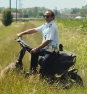 2397238440587833_gigi-la-legge-zakon-2.1