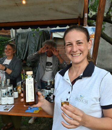 Prosek 24-08-2024 -  vrt Dom prosekarja: Gin Vin Prosek Prosecco